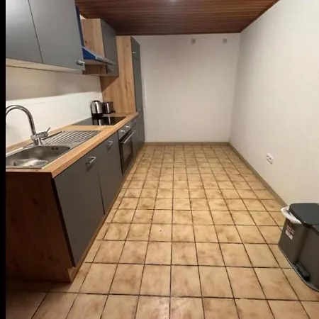 Private In Porz Mit Eigener Kueche Colonia