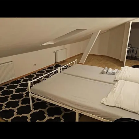 Private In Porz Mit Eigener Küche Apartamento *